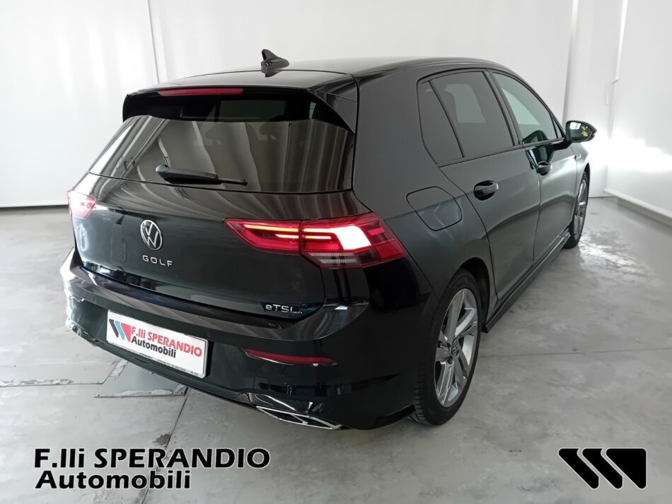 VOLKSWAGEN GOLF 1.5 ETSI 150CV EVO ACT DSG R-LINE-Array