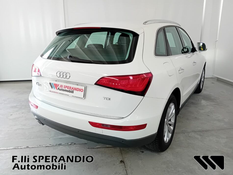 AUDI Q5 2.0TDI 150CV ADVANCED-Array